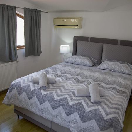 Apartmani Kamelia Mostar Exteriör bild